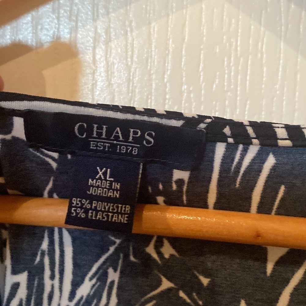 Chaps Size Xl Crisscross Front Flutter Short Slee… - image 5